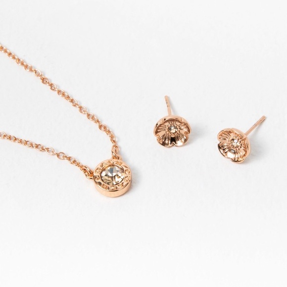 NEW IN BAG: Coach | Open Circle Necklace and Tea Rose Stud Set - Picture 2 of 7